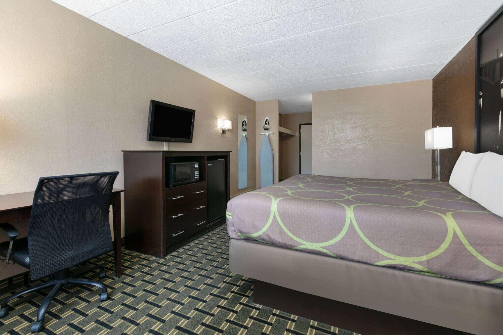 Super 8 By Wyndham Grand Prairie North Motel Exterior foto