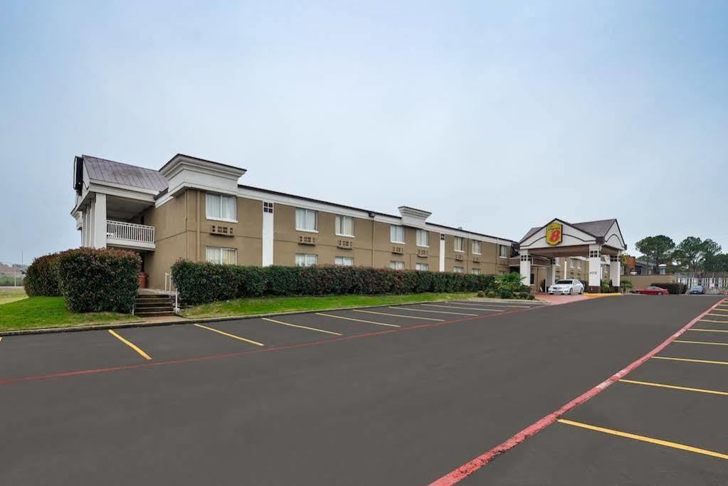 Super 8 By Wyndham Grand Prairie North Motel Exterior foto